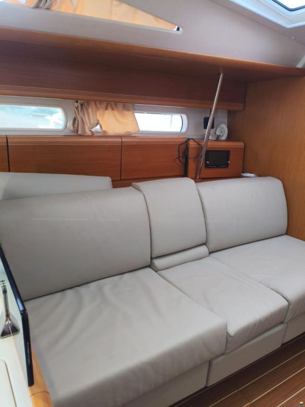 Jeanneau 53
