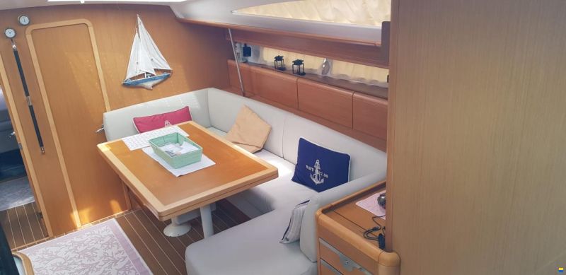 Jeanneau 53