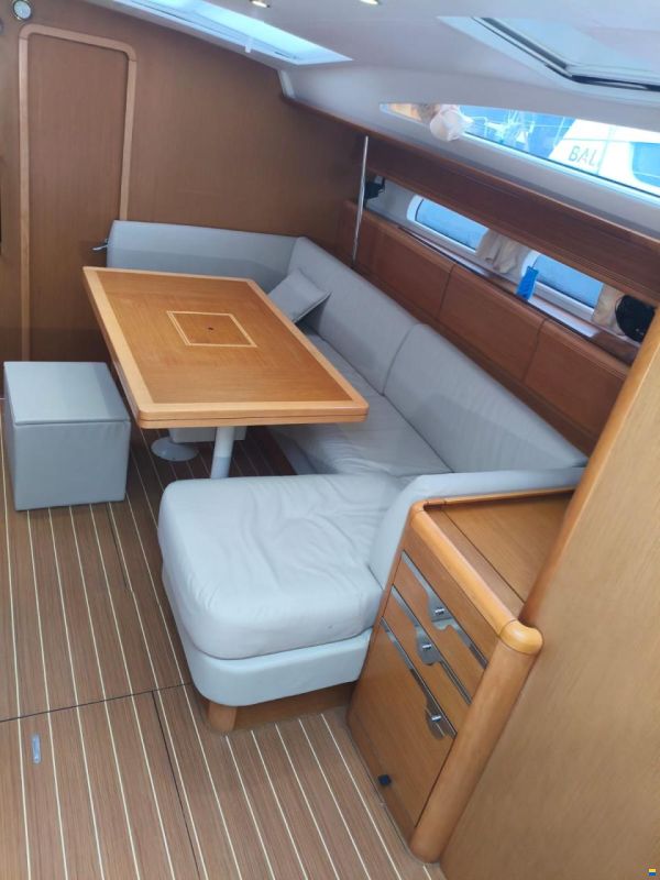 Jeanneau 53