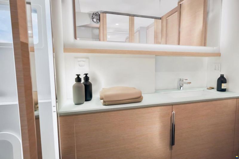 Fountaine Pajot 55 Yacht Management