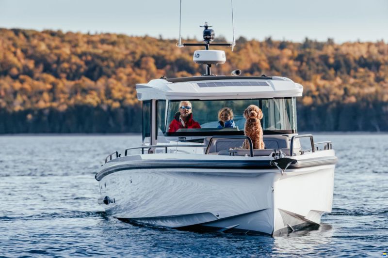 Axopar 37 Cross Cabin