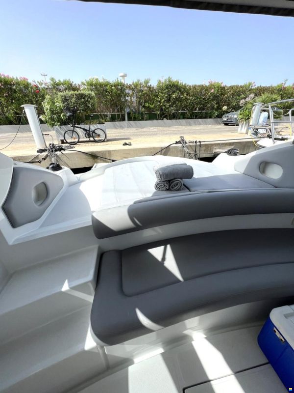 Pershing 37