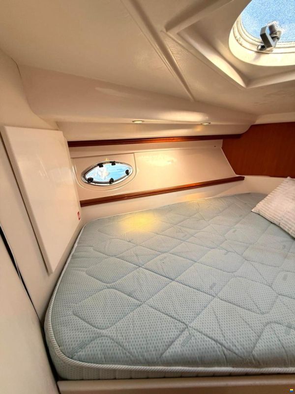 Pershing 37