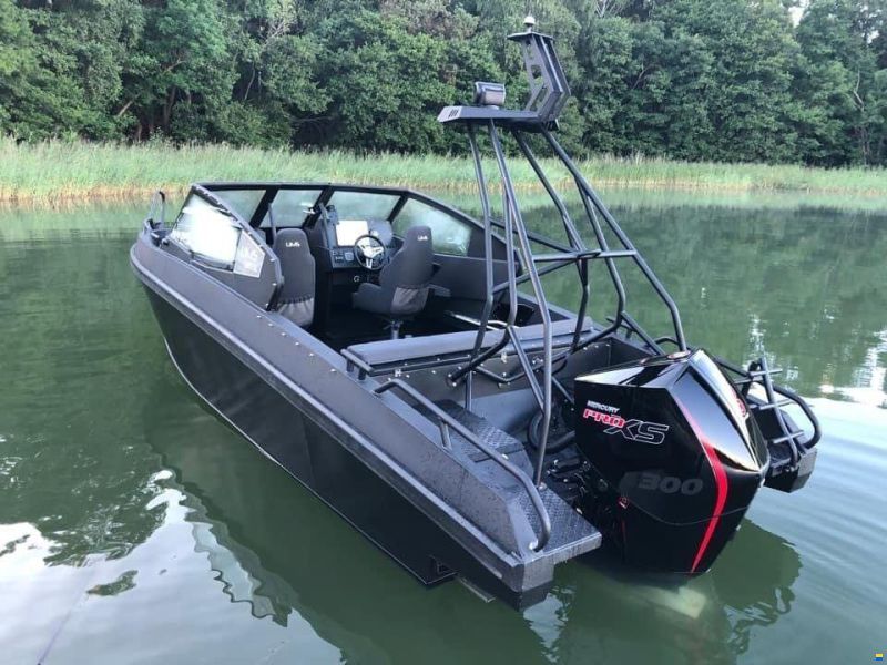 UMS 805 DC Travel