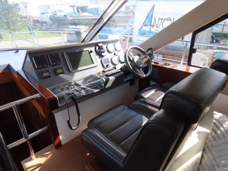 Sealine F42