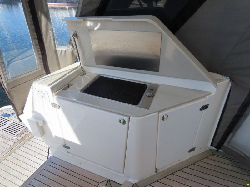 Sealine F42