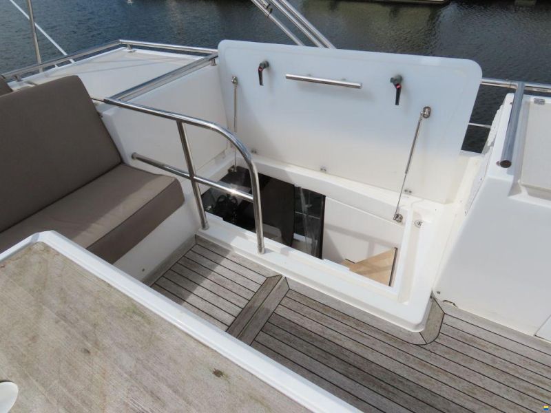 Sealine F42