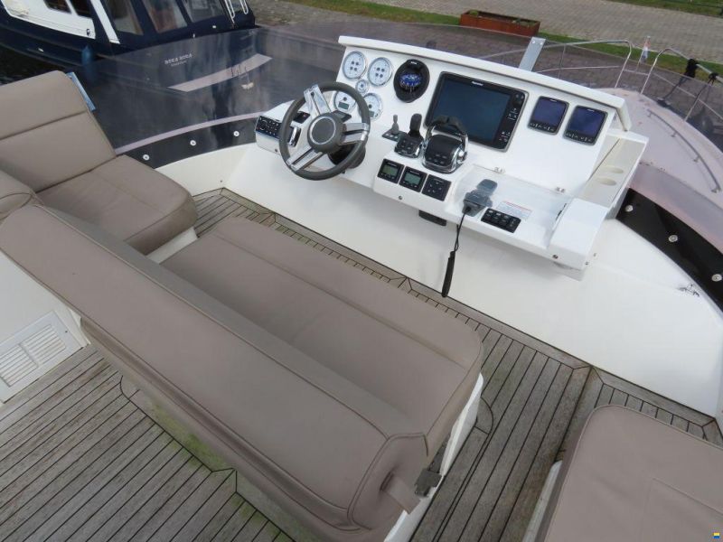 Sealine F42