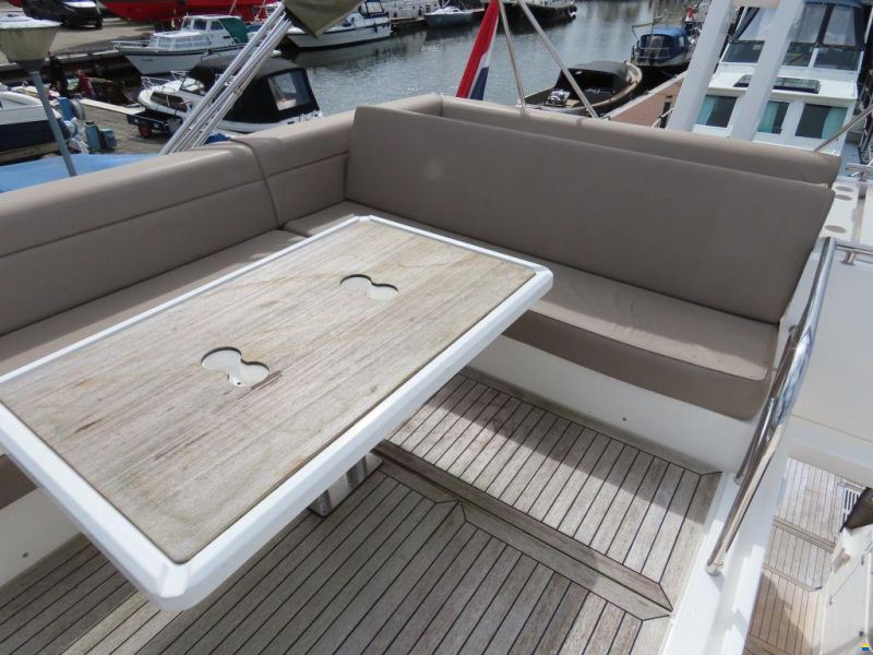 Sealine F42
