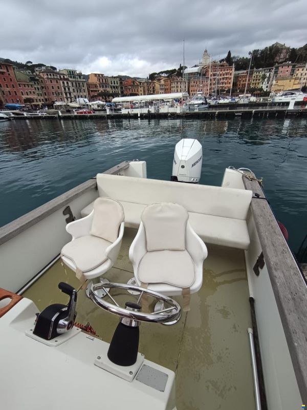 Robalo 2520