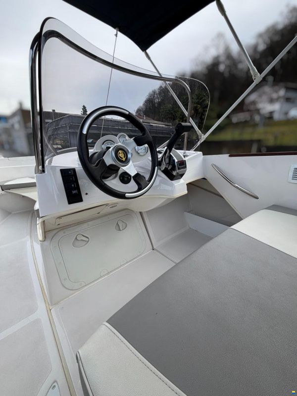 Quicksilver 505 Commander