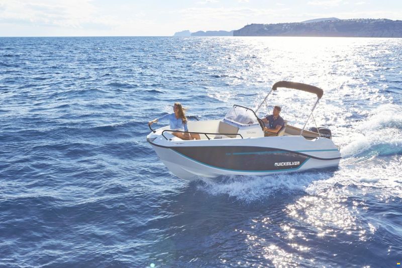 Quicksilver Activ 555 Open
