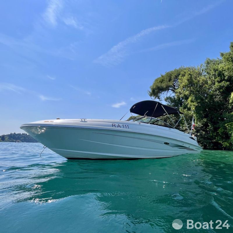 Sea Ray 240 Sundeck