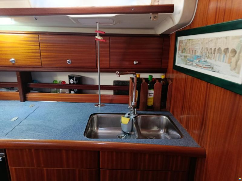 Bavaria 44