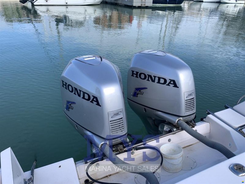 Grady White Boats 248 Voyager WA