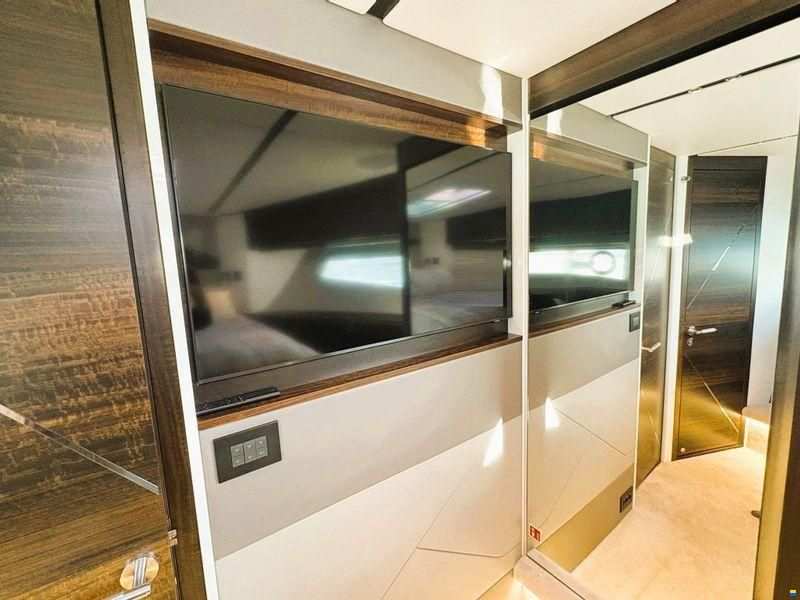 Sunseeker Predator 55 EVO