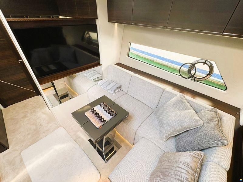 Sunseeker Predator 55 EVO