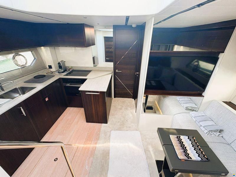 Sunseeker Predator 55 EVO