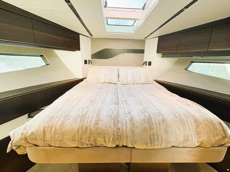 Sunseeker Predator 55 EVO
