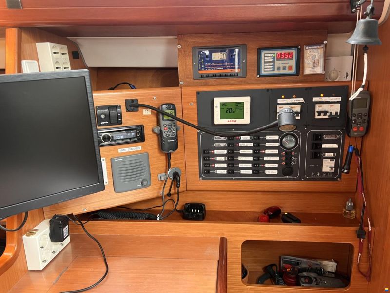 Beneteau Oceanis Cyclades 39