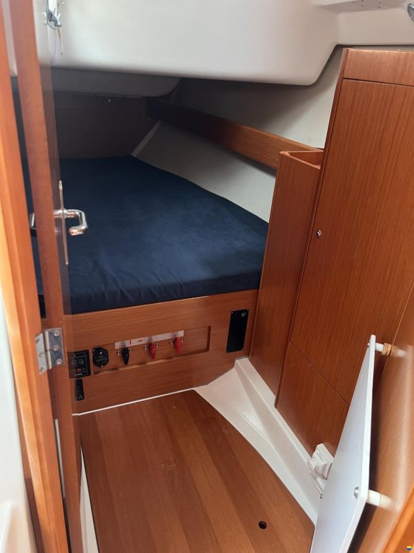 Beneteau Oceanis Cyclades 39