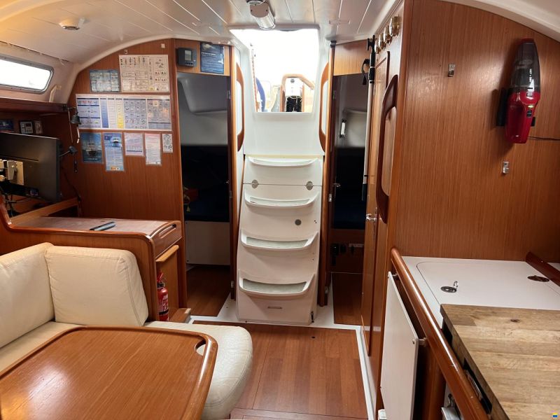 Beneteau Oceanis Cyclades 39