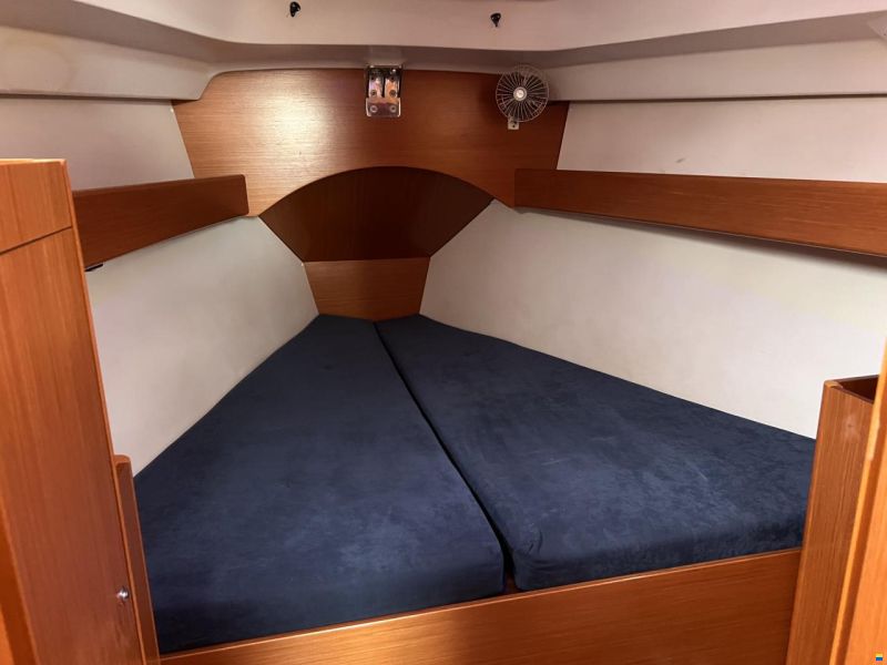 Beneteau Oceanis Cyclades 39
