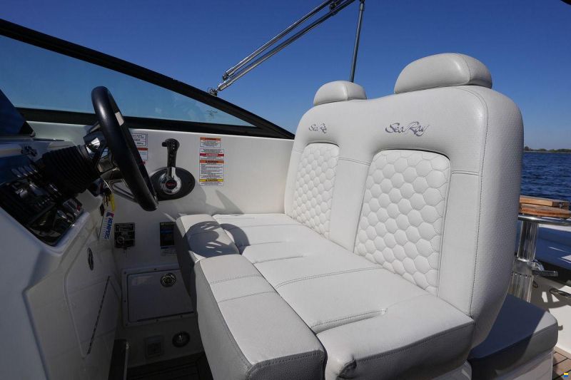 Sea Ray Sundancer 265