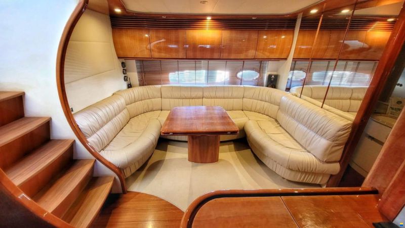 Pershing 65