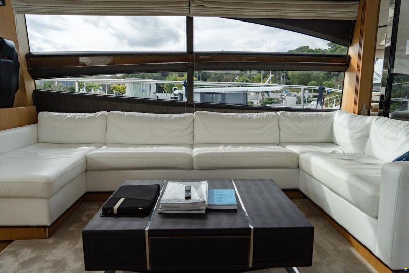 Princess V72