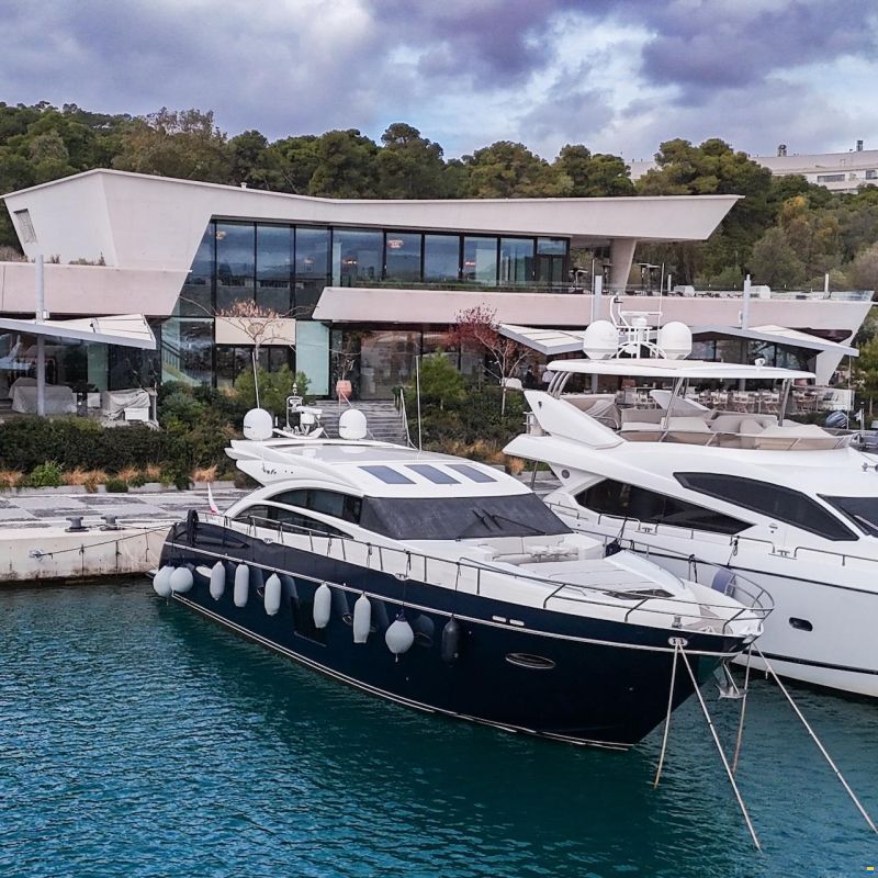 Princess V72