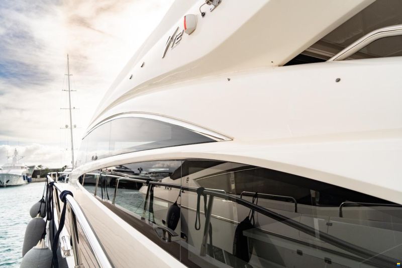 Princess V72