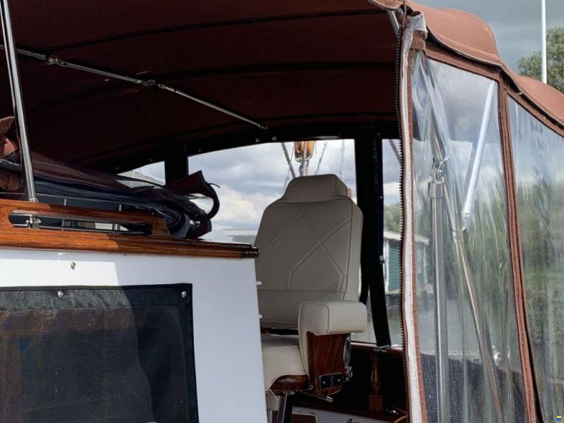 Island Trader 40