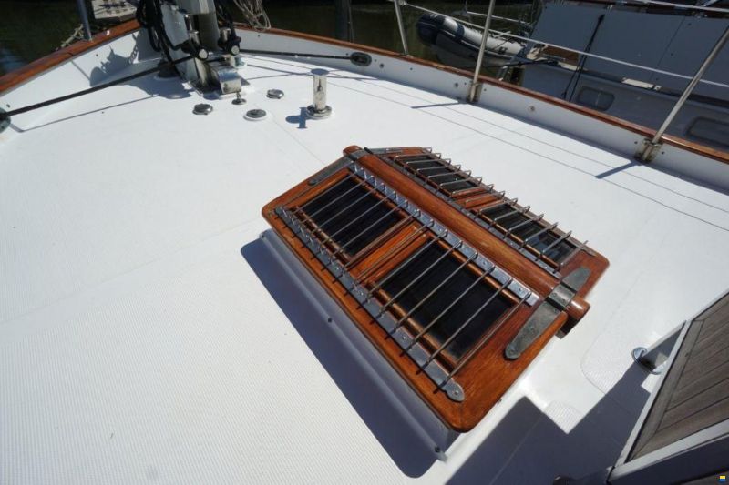 Island Trader 40