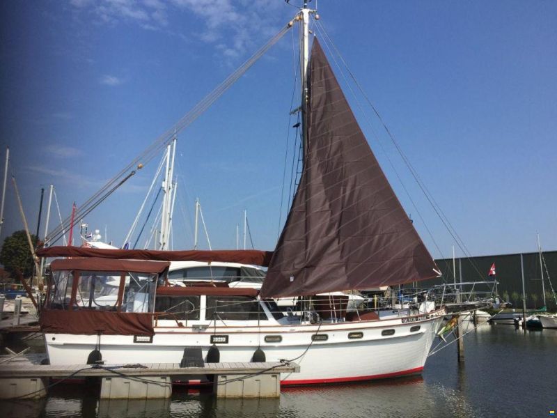 Island Trader 40
