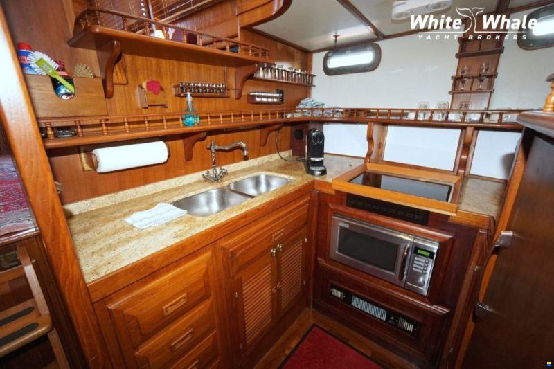 Island Trader 40