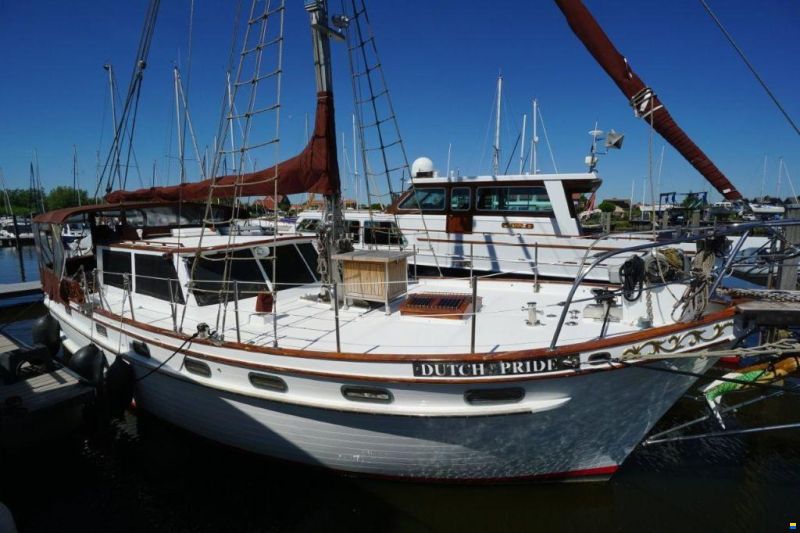 Island Trader 40