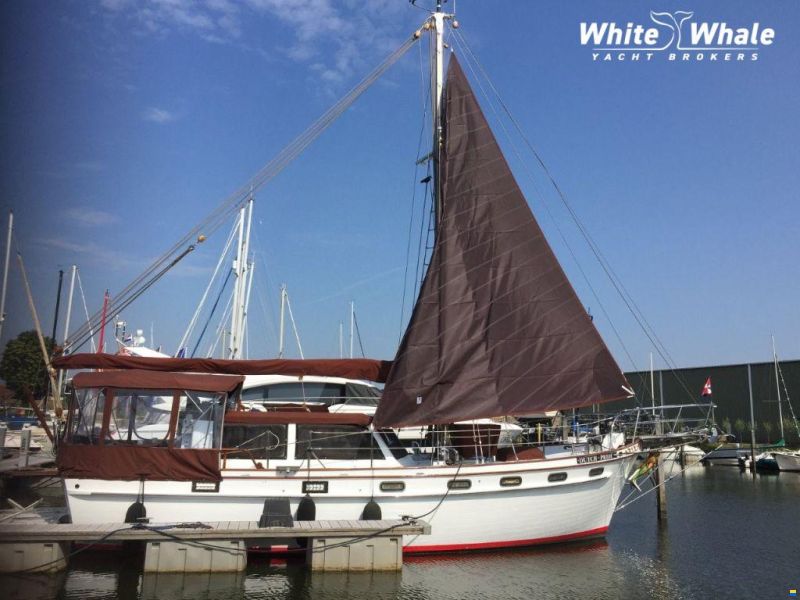 Island Trader 40