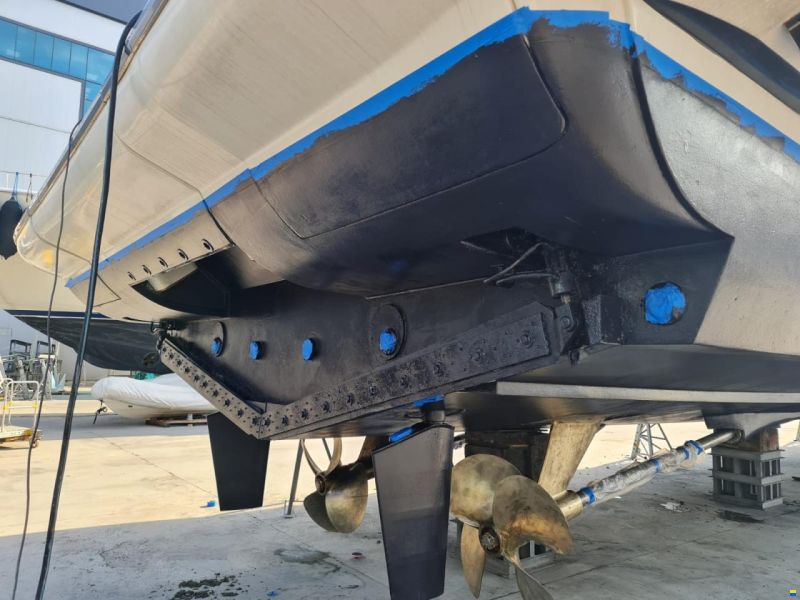 Azimut Leonardo 98