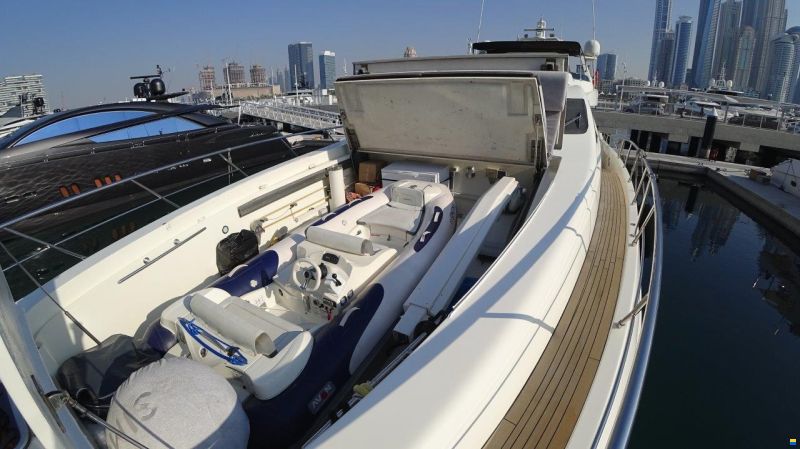 Azimut Leonardo 98