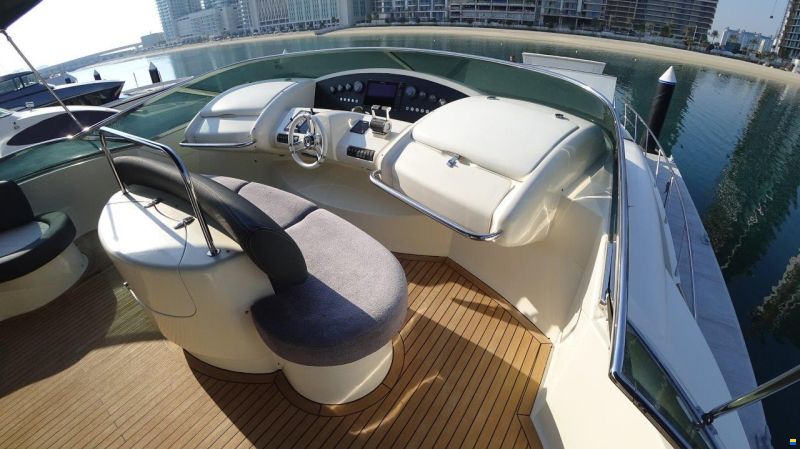 Azimut Leonardo 98