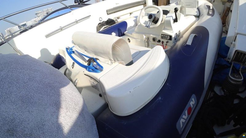 Azimut Leonardo 98