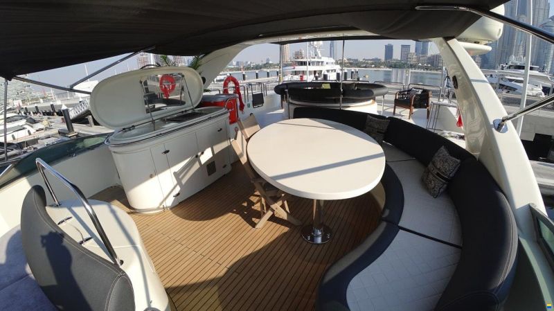 Azimut Leonardo 98