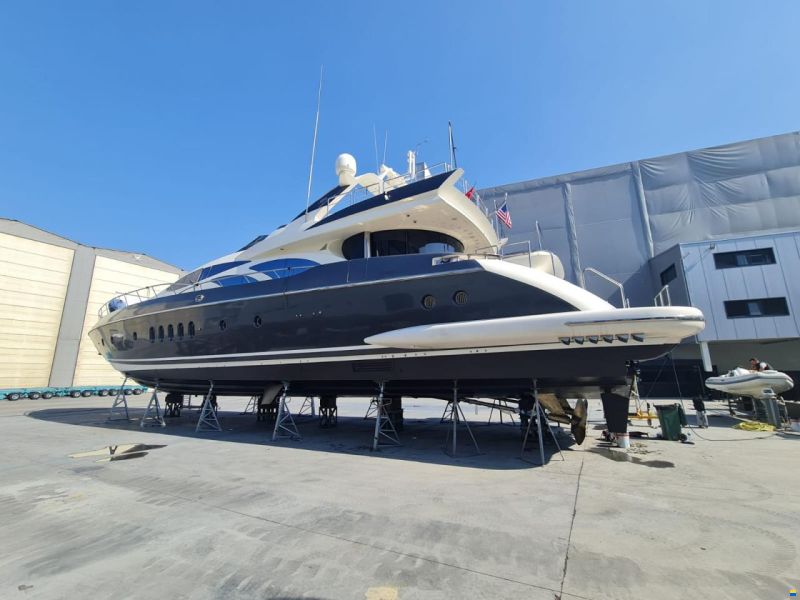 Azimut Leonardo 98