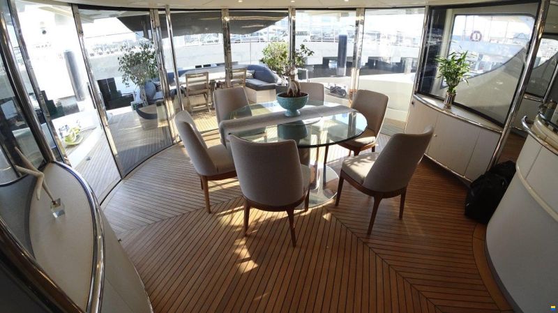 Azimut Leonardo 98