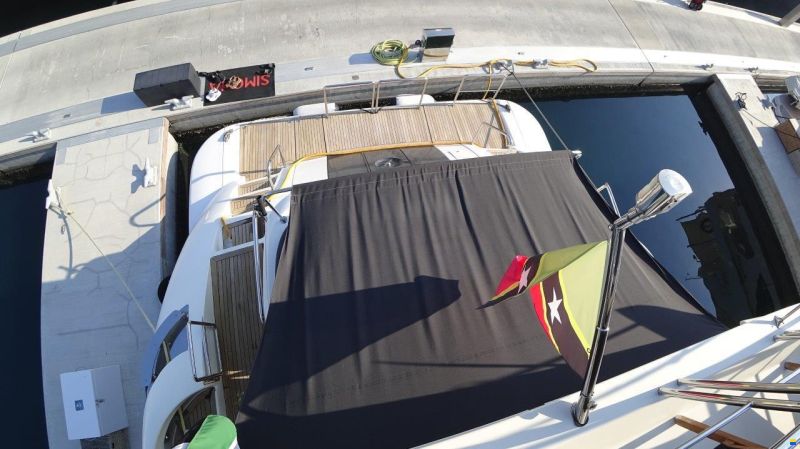 Azimut Leonardo 98