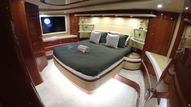 Azimut Leonardo 98