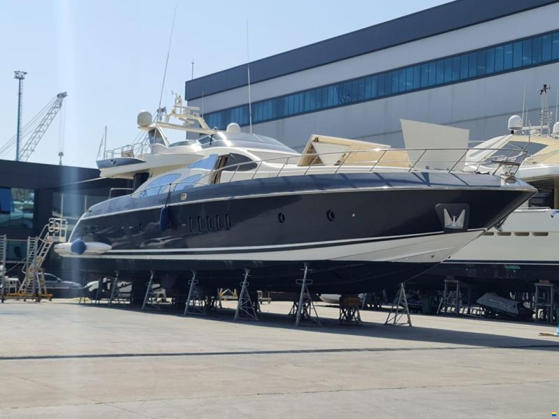 Azimut Leonardo 98