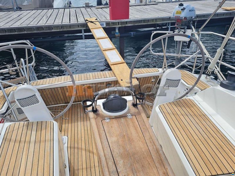 Bavaria C37