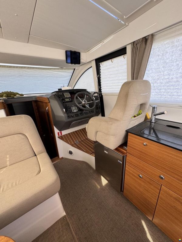 Nimbus 305 Coupe